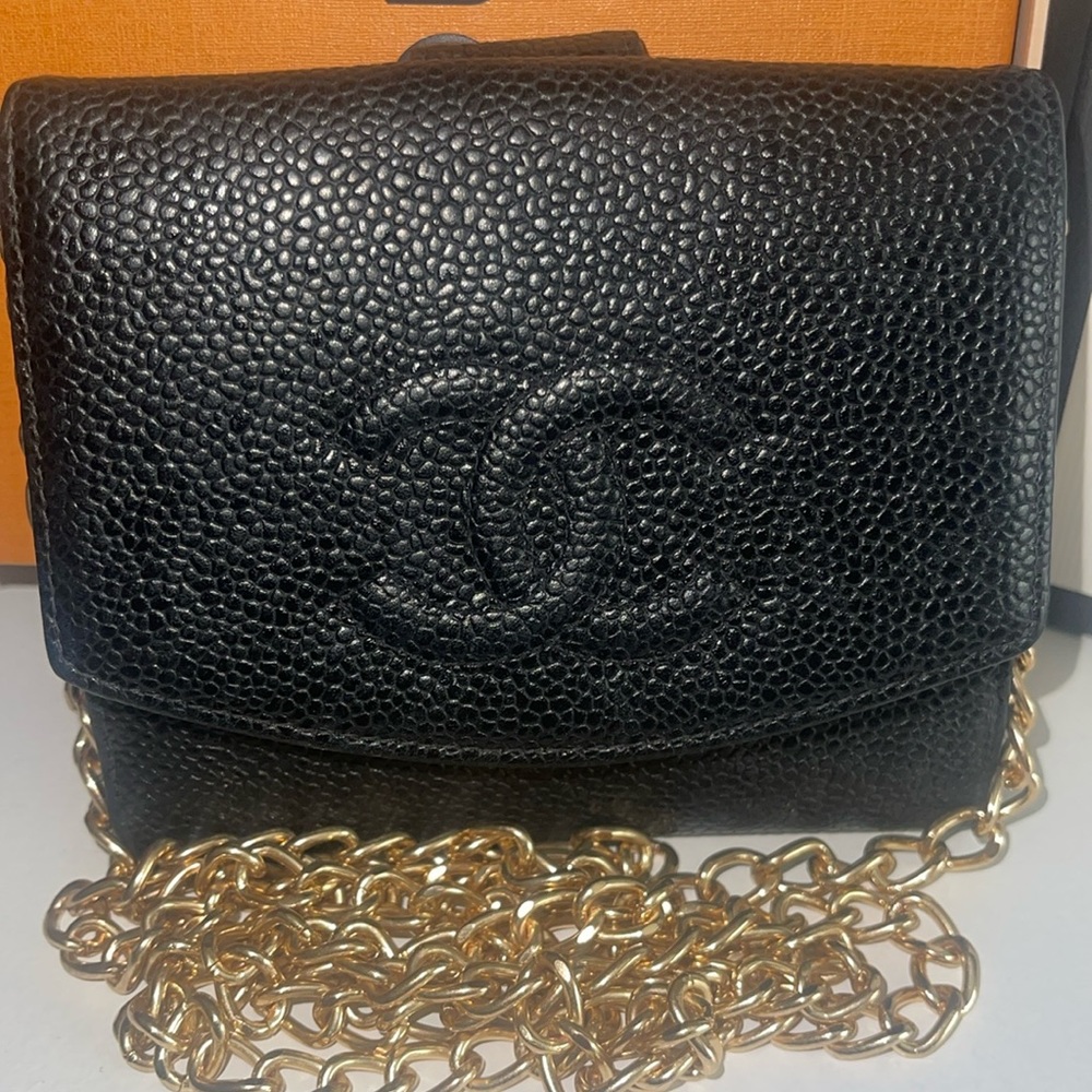 🔥EUC Chanel caviar bifold wallet🔥 Full inclusion